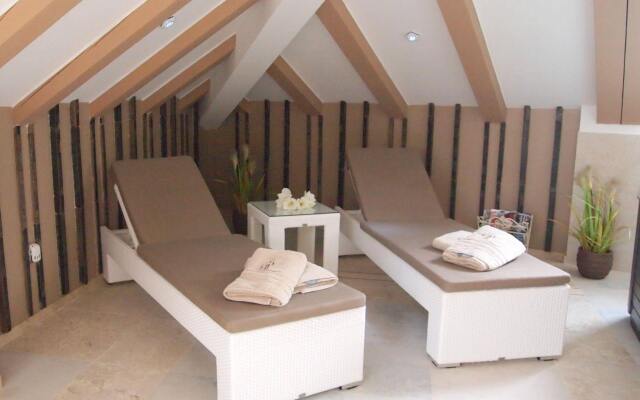 Heritage Hotel Life Palace