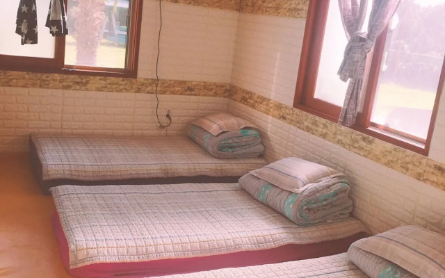 Oreum Guesthouse - Hostel