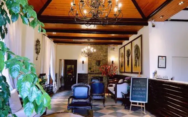 Eiffel Art Hotel