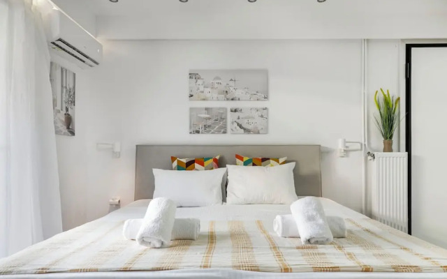 Halo - Luxury Studio in Athens