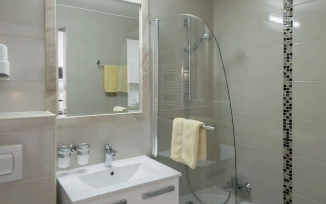 Sun & Snow in Kuhtai