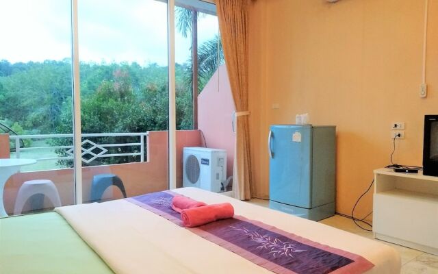 Khao Saming Paradise Resort