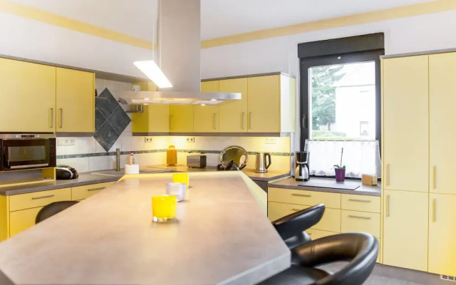 Simplistic Apartment in Neukieritzsch With Garden