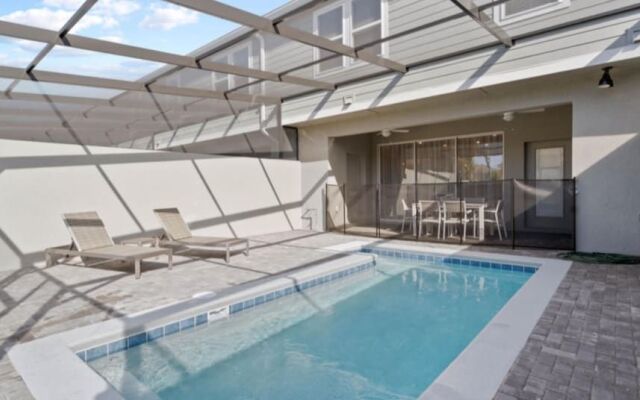 Townhome at Solterra NH 18005