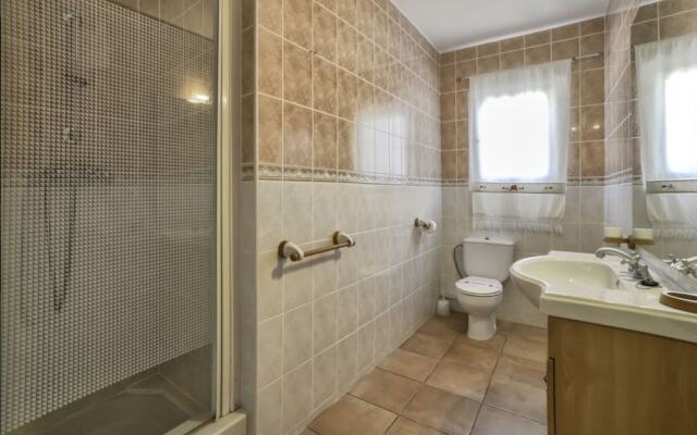 Villa - 3 Bedrooms with Pool and WiFi - 107478