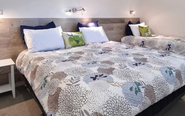 ASURE Admirals View Motel