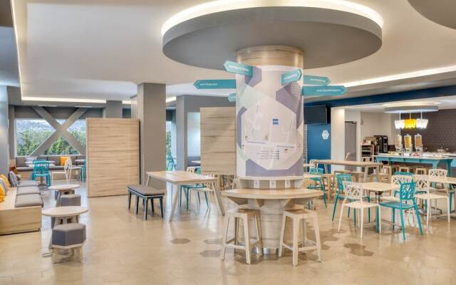 One Tuxtla Gutierrez