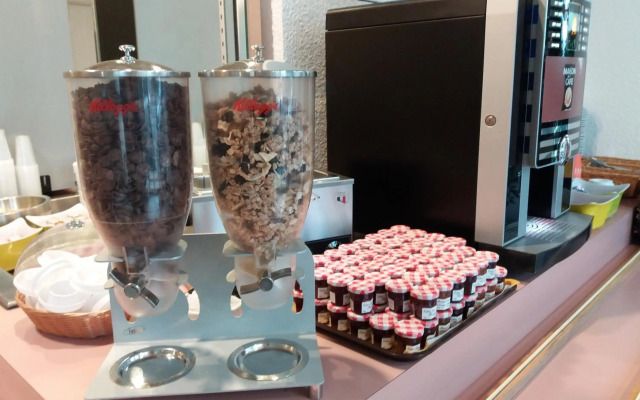 EGG HOTEL - HOTEL LES GENS DE MER Dieppe