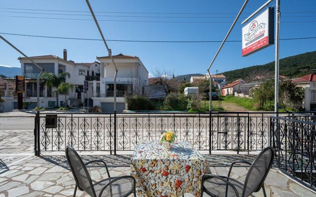 Dimitris Studios