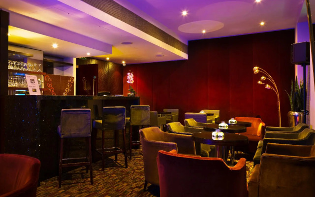 The Park City Grand Plaza Kensington