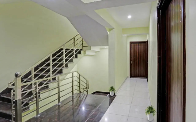 Oyo Flagship 700795 Pl Residency