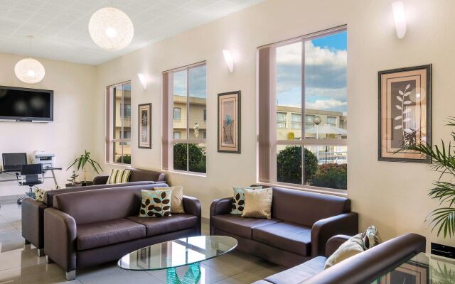 Central Motel & Apartments, Best Western Signature Collection
