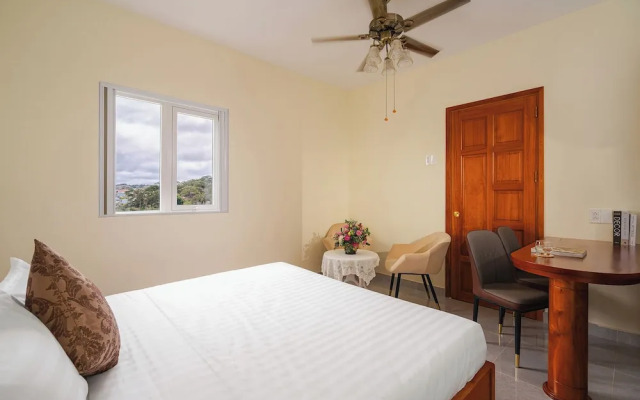 CandlePine Suites