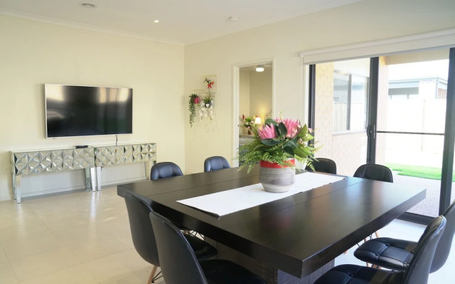 Brand New 4 Bedrooms House