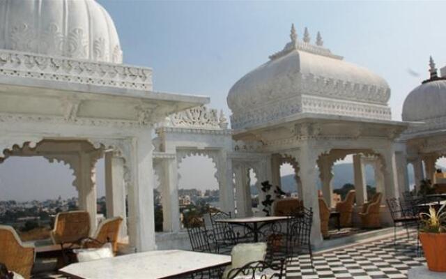 The Moti Mahal Hotel