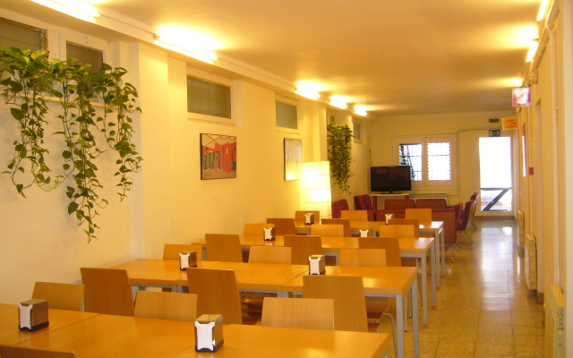 Hostel Studio