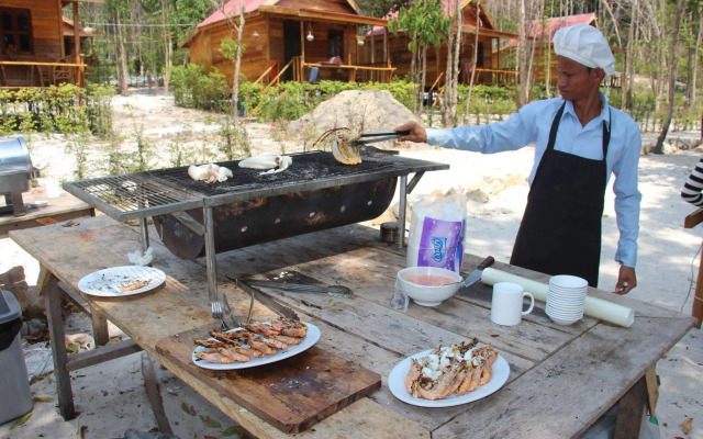 Romdoul Koh Rong Island Resort