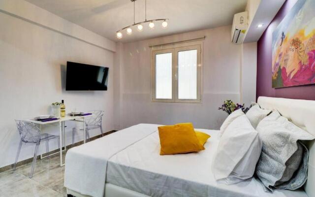 Purple- Lux Studio 2 From Metro Petralona