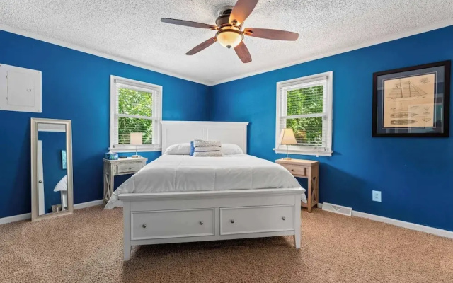 The Blue Bungalow Stay for 8