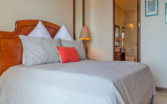 Ocean View Luxury Condo at Flamingo Towers