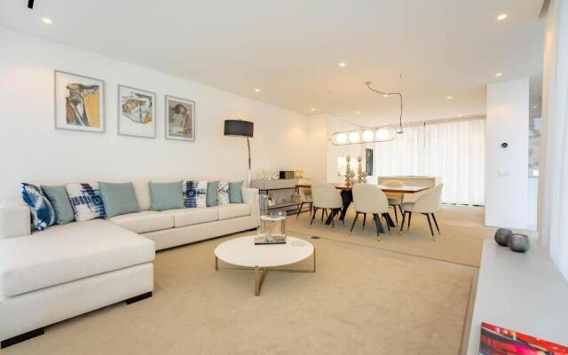 ONE SIX Villa in Vilamoura