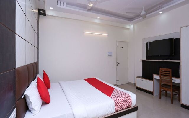 Laxmi Sadan Residency by OYO Rooms