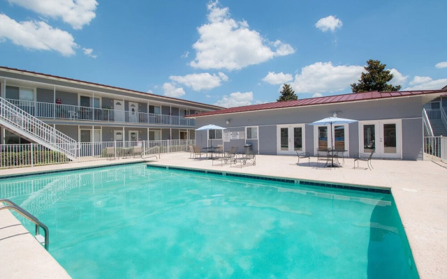 Oak Shores 58