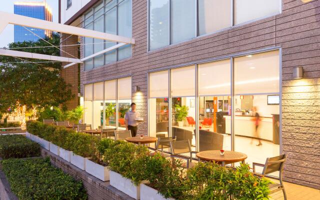 ibis Bangkok Sathorn