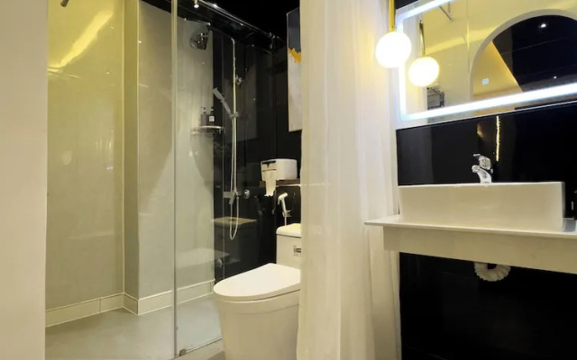 Reddoorz Plus Near Saigon Centre