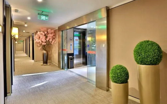 Homeinn Plus Hotel (Hangzhou West Lake Lakeside Wushan Square Hefang Street)