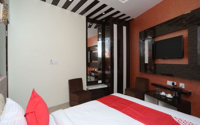 OYO 15617 Abi's Inn