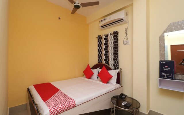 OYO 16609 Trinayani Guest House