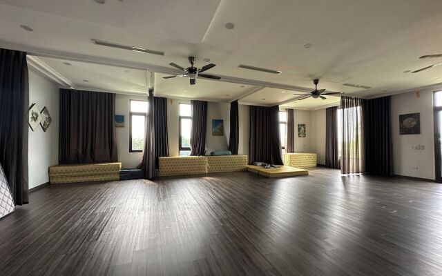 King Bavi Resort