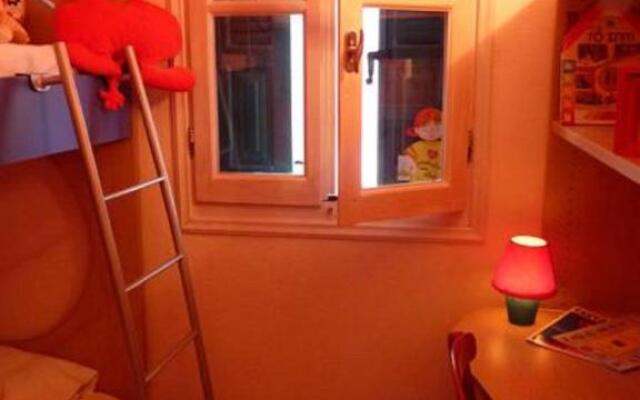 Mairi Lina Studios
