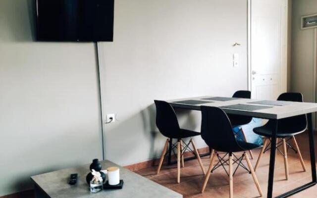 upon volos - modern renovated studio new in town
