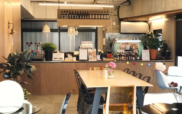 Myeongdong Artmonstay Guesthouse