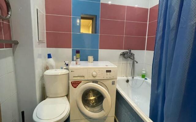 Квартиры посуточно в Нижнекамске на пр-те Вахитова, д. 23