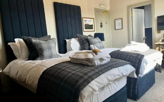 Abbotsford Hotel