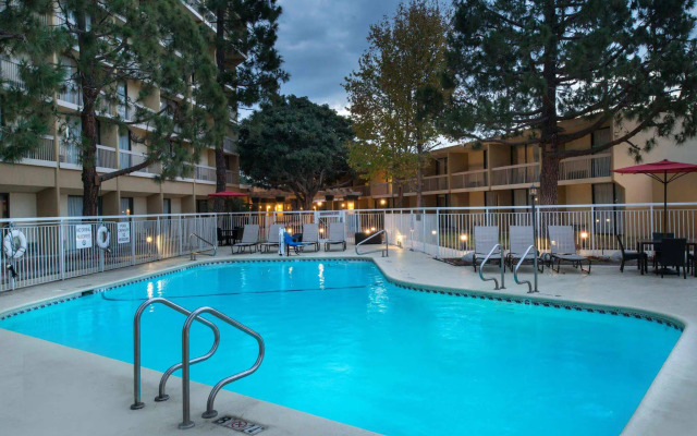 Courtyard Oxnard Ventura
