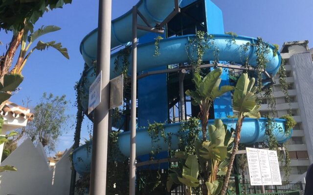 Apartamentos Benal Beach