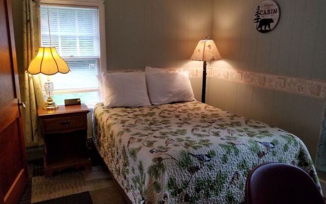 White Mountain Motel And Cottages