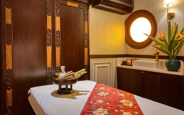 Heritage Line Violet cruise – Ha Long Bay & Lan Ha Bay