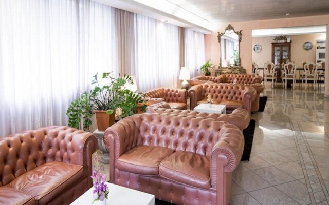 Hotel Royal Plaza