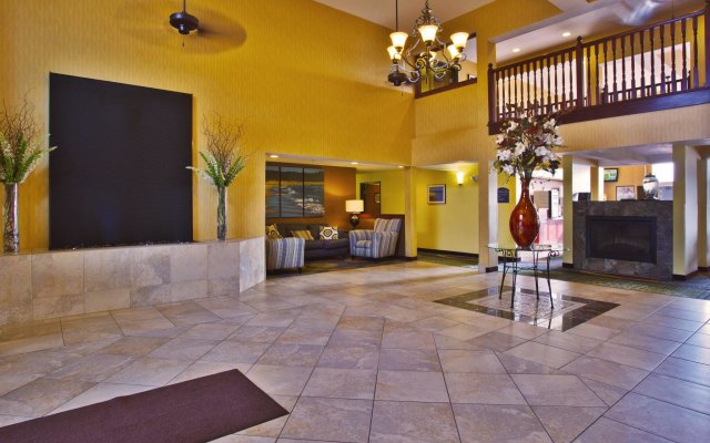 Holiday Inn Express & Suites Petoskey by IHG