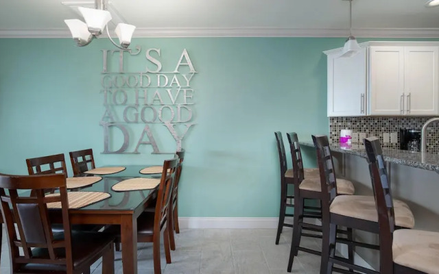 Surfside 5 By BlueSwell