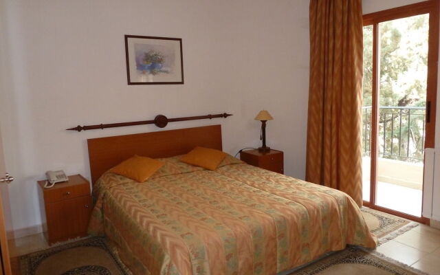 The Valley View Hotel