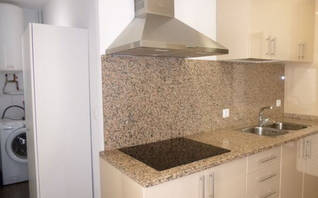 Spacious Holiday Home With Enclosed Garden in Empuriabrava