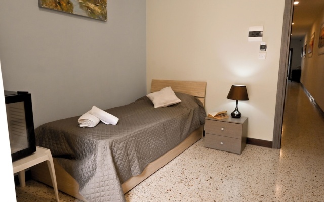 Cozy Ensuite Rooms