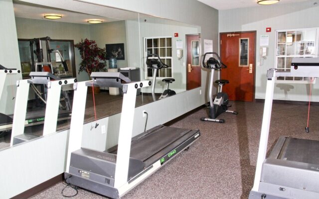 Wingate by Wyndham Roseville/Detroit