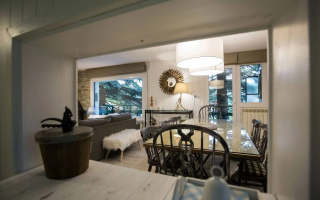 Fir by Keywii. 8 Paxs. Formigal